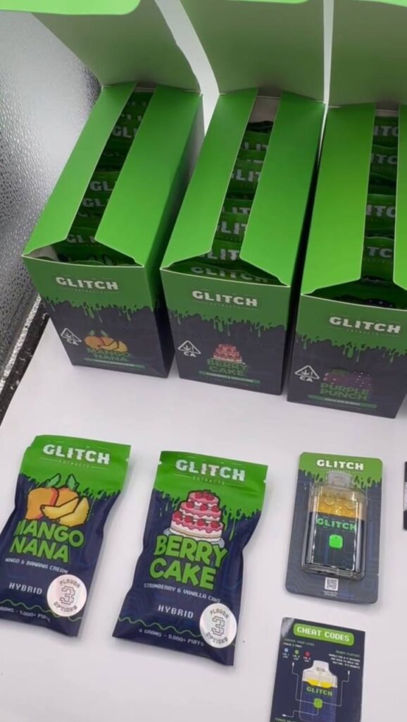 GLITCH 4G Disposable